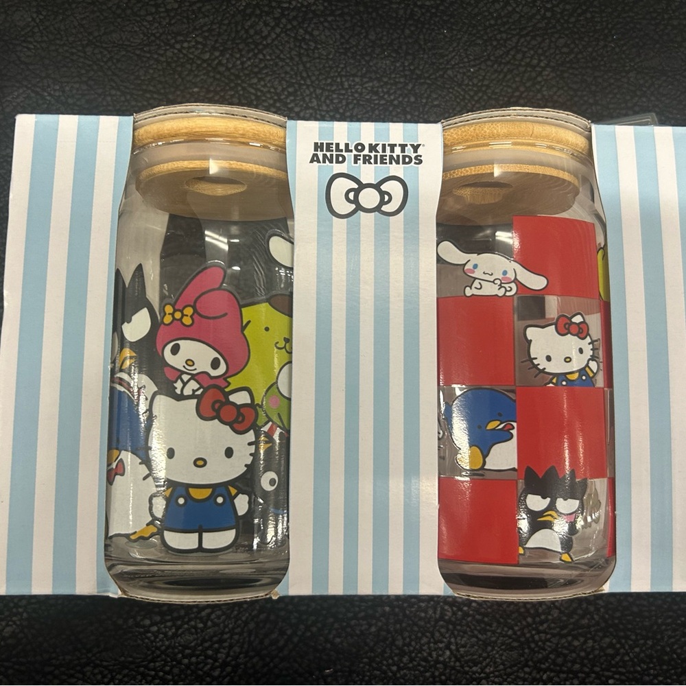 Set of hello kitty glasses